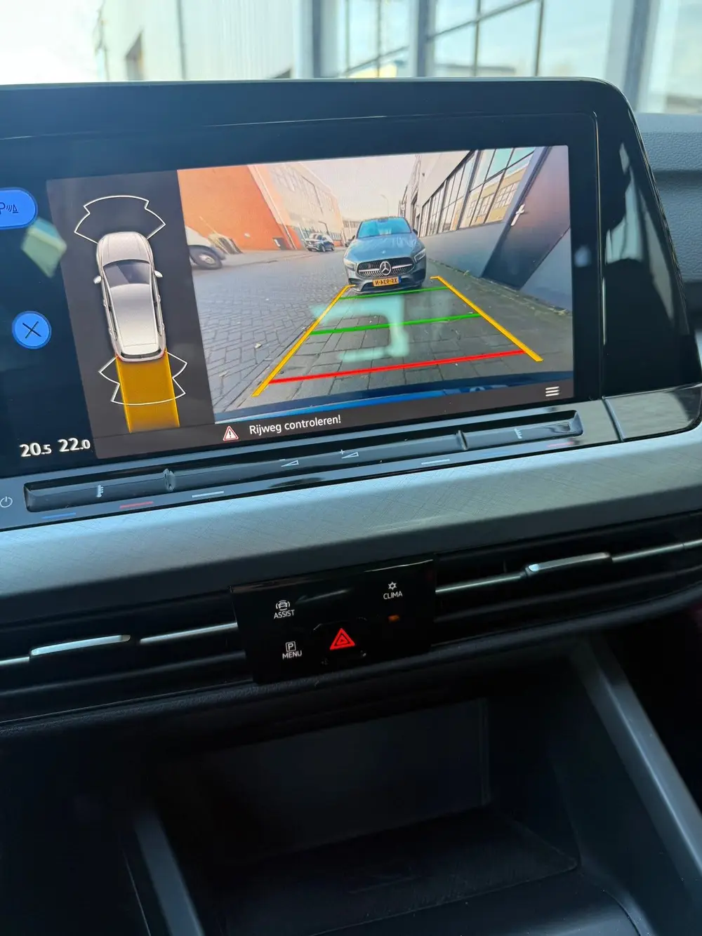 Volkswagen GOLF 1.5 TSI Life uit 2020, foto 2
