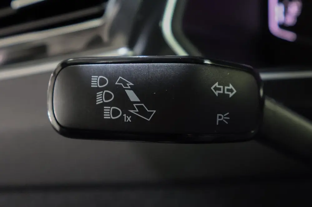 Volkswagen Tiguan 1.5 TSI R-Line uit 2021, foto 15