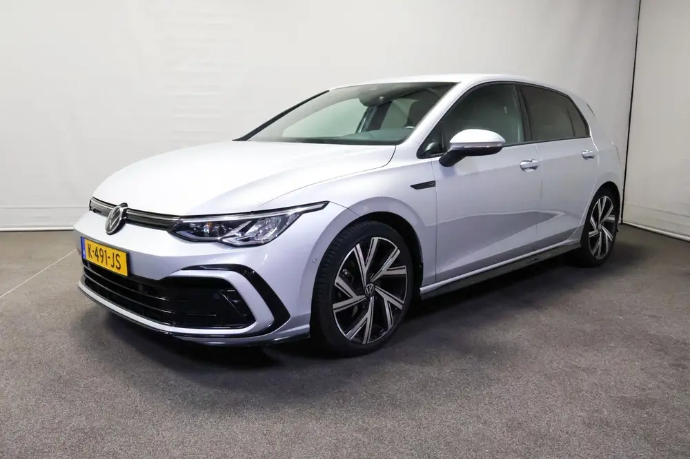 Volkswagen Golf 1.5 eTSI R-Line uit 2021, foto 19