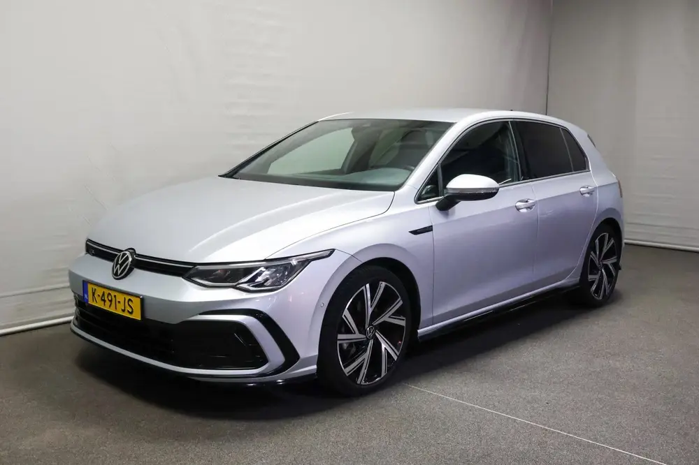 Volkswagen Golf 1.5 eTSI R-Line uit 2021, foto 4