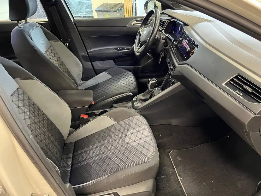 Volkswagen Taigo 1.0 TSI R-LINE - AUTOMAAT - Business / Stoe uit 2022, foto 13