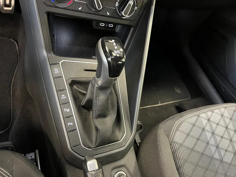 Volkswagen Taigo 1.0 TSI R-LINE - AUTOMAAT - Business / Stoe uit 2022, foto 16