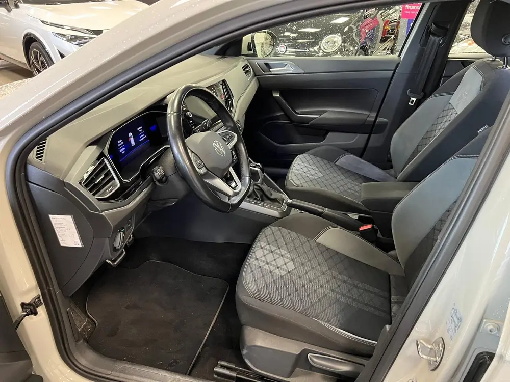 Volkswagen Taigo 1.0 TSI R-LINE - AUTOMAAT - Business / Stoe uit 2022, foto 19