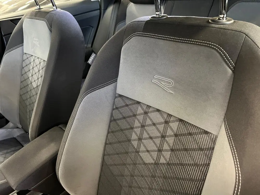 Volkswagen Taigo 1.0 TSI R-LINE - AUTOMAAT - Business / Stoe uit 2022, foto 20