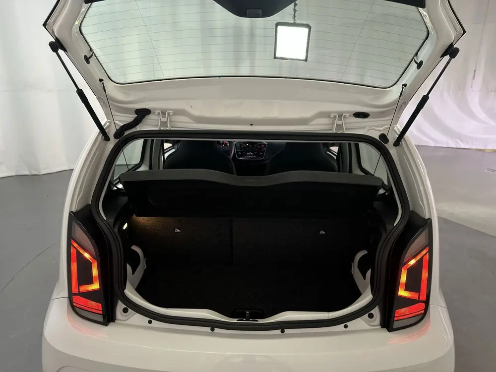 Volkswagen Up! 1.0 BMT Move Up! Airco Elektrische Ramen uit 2020, foto 11