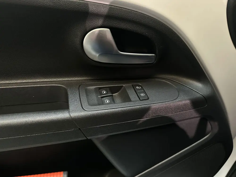 Volkswagen Up! 1.0 BMT Move Up! Airco Elektrische Ramen uit 2020, foto 17