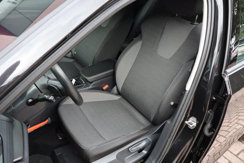 Skoda Octavia 1.0 e-TSI Business Edition uit 2023, foto 8