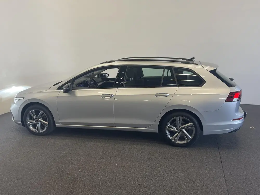 Volkswagen Golf Variant 1.0 eTSI 110pk DSG Life Automaat Nav uit 2021, foto 4