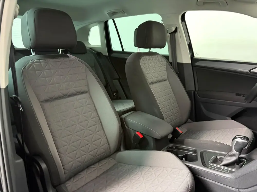 Volkswagen Tiguan 1.5 TSI Elegance.1800KG Trekgewicht! uit 2022, foto 7