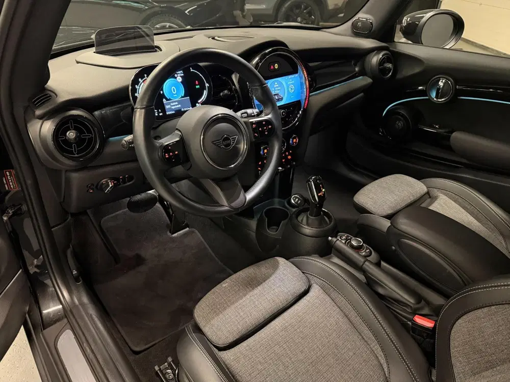 Mini Cooper 1.5 Cooper BLACK-EDITION PANO uit 2022, foto 12