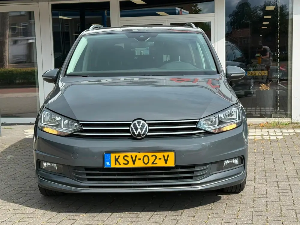 Volkswagen Touran 1.5 TSI DSG Highline | Navigatie | 7 P uit 2021, foto 2