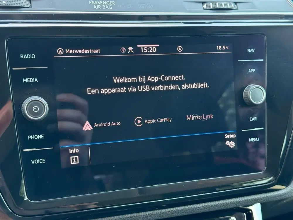 Volkswagen Touran 1.5 TSI DSG Highline | Navigatie | 7 P uit 2021, foto 20