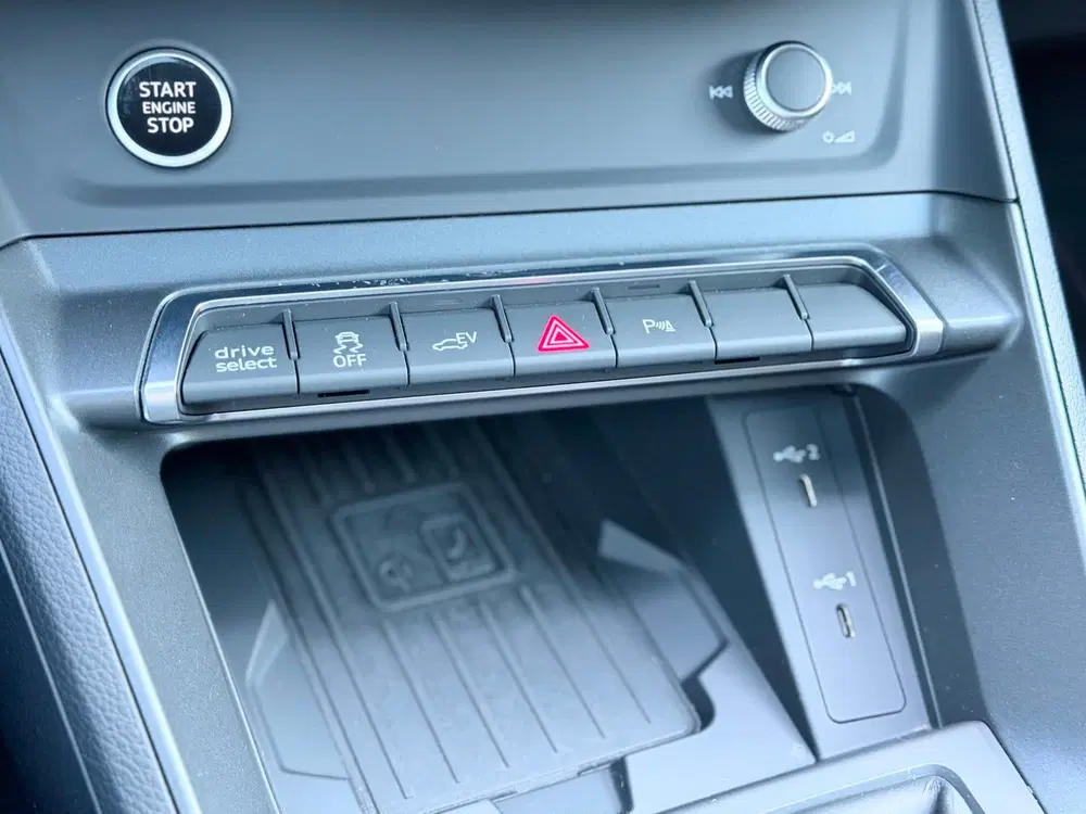 Audi Q3 45 TFSI e S Edition Pano uit 2022, foto 20