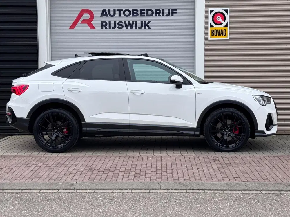 Audi Q3 45 TFSI e S Edition Pano uit 2022, foto 5