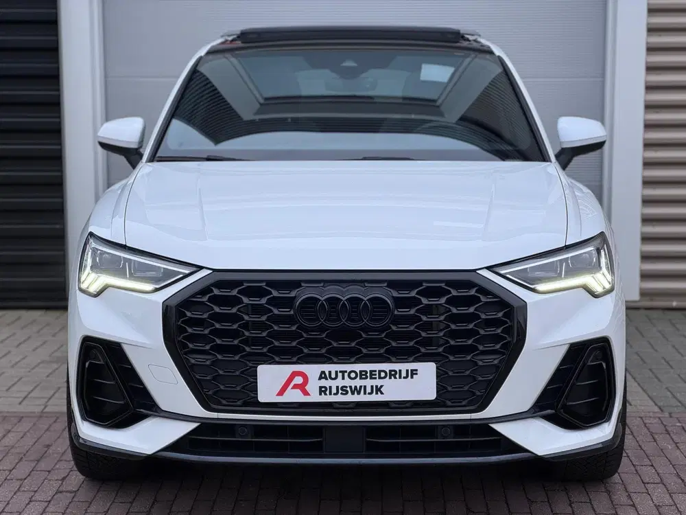Audi Q3 45 TFSI e S Edition Pano uit 2022, foto 7