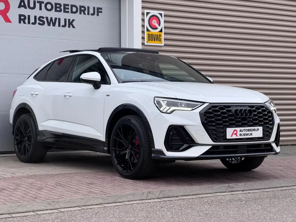 Audi Q3 45 TFSI e S Edition Pano uit 2022, foto 9