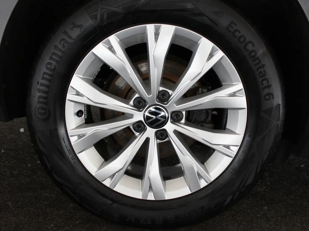 Volkswagen Tiguan 1.5 TSI ACT Comfortline Business uit 2020, foto 19