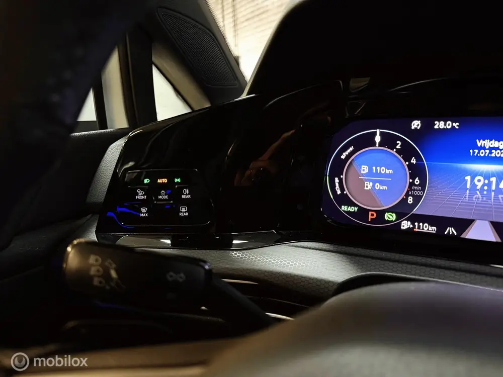 Volkswagen Golf 1.4 eHybrid GTE | PANO | IQ LIGHTS | BTW uit 2022, foto 10