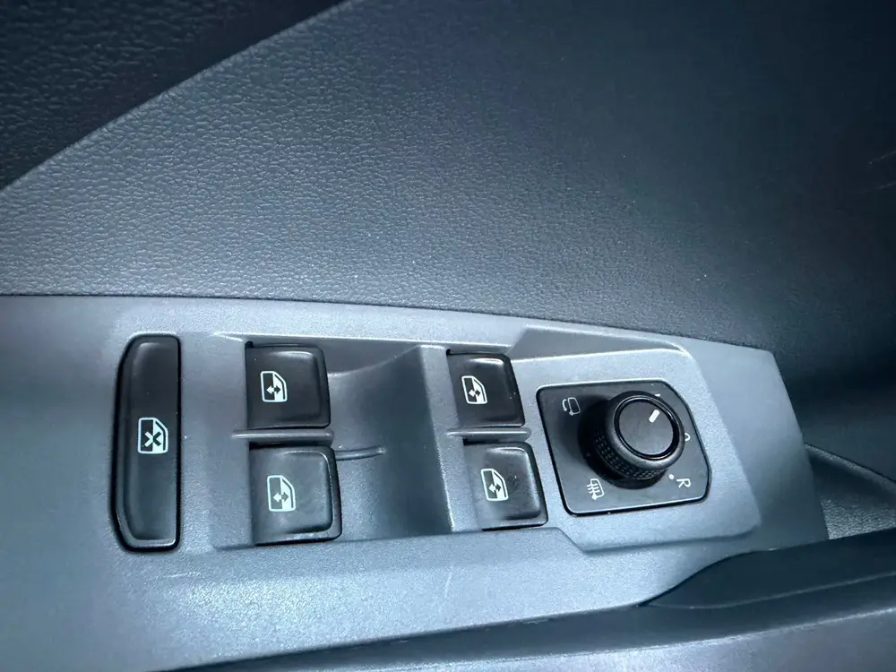Volkswagen T-Cross 1.0 TSI Life, Navi, Aplle carplay, Cruise uit 2019, foto 18