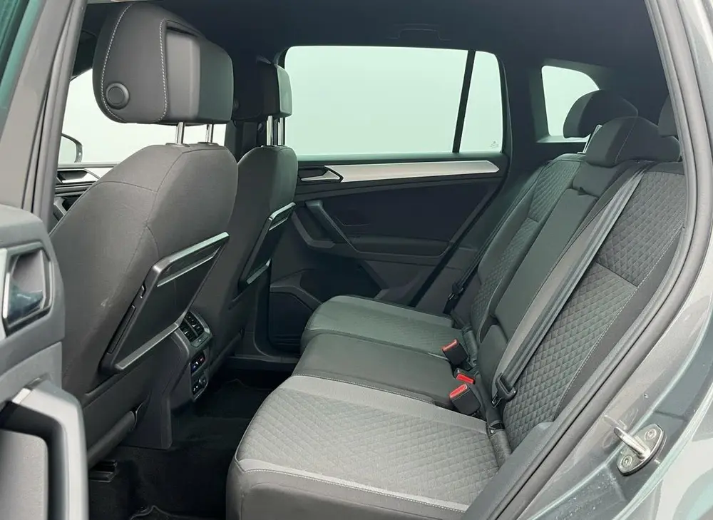 Volkswagen Tiguan 1.5 TSI R-LINE ADAPTIVE CRUISE DIGIDASH NA uit 2020, foto 6