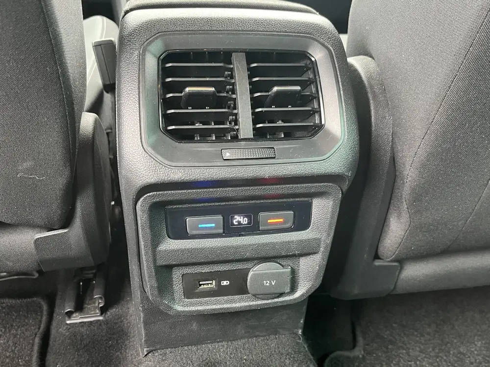Volkswagen Tiguan 1.5 TSI R-LINE ADAPTIVE CRUISE DIGIDASH NA uit 2020, foto 7