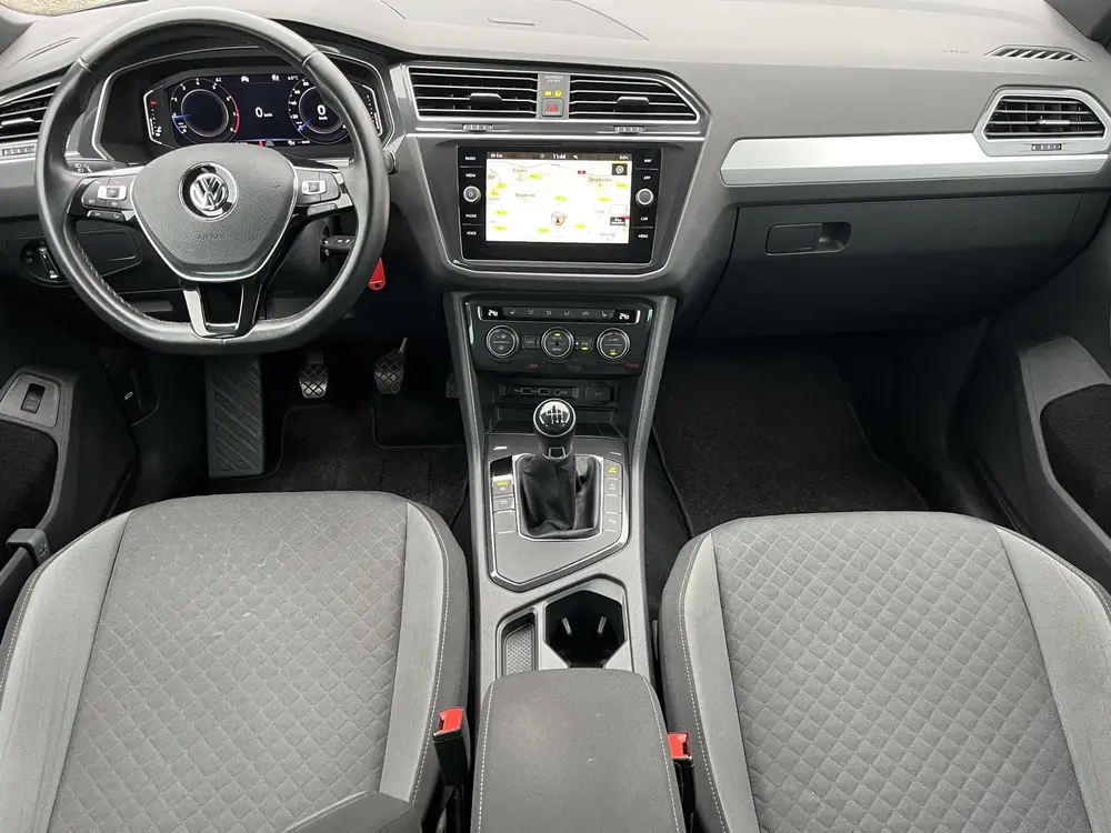 Volkswagen Tiguan 1.5 TSI R-LINE ADAPTIVE CRUISE DIGIDASH NA uit 2020, foto 8