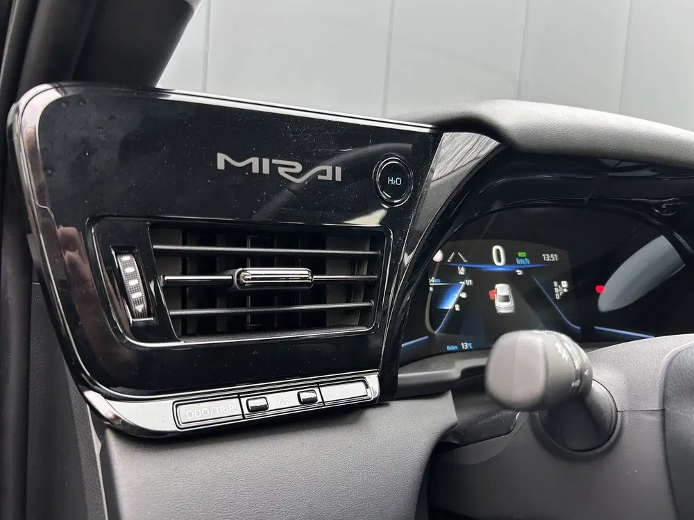 Toyota Mirai WATERSTOF H2 DYNAMIC JBL AUDIO APPLE CARPL uit 2022, foto 15