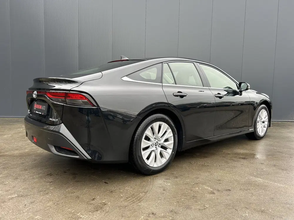 Toyota Mirai WATERSTOF H2 DYNAMIC JBL AUDIO APPLE CARPL uit 2022, foto 3