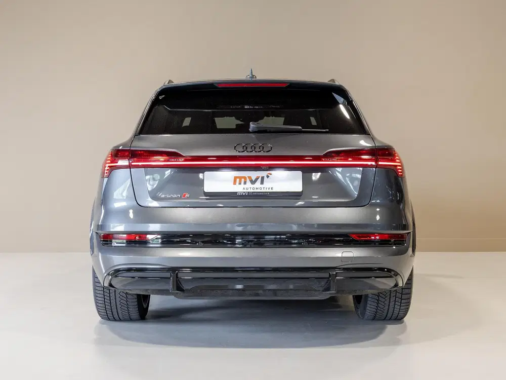Audi e-tron S quattro 95 kWh SOH 89% uit 2020, foto 14