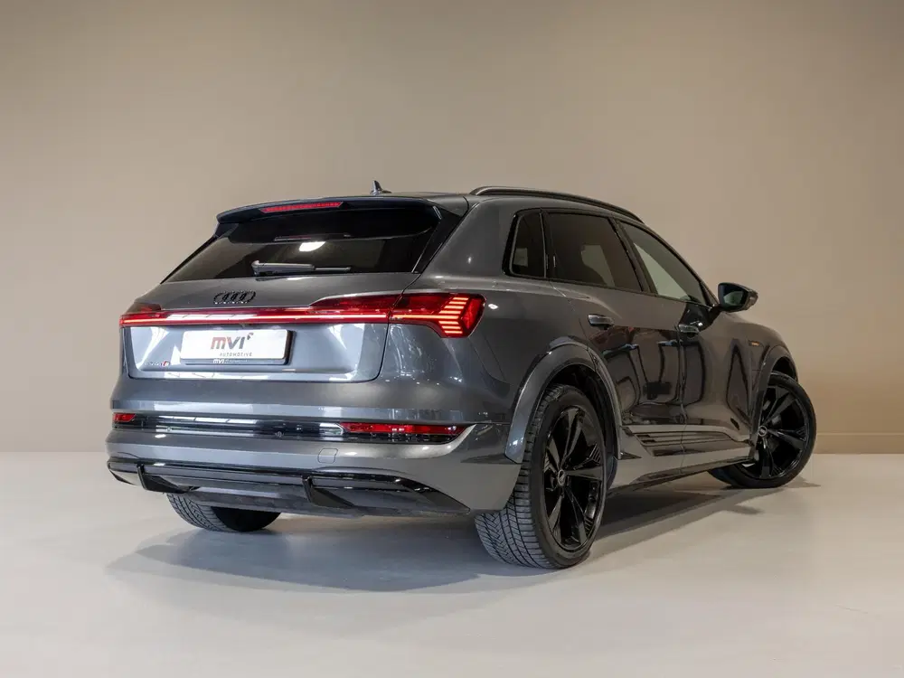 Audi e-tron S quattro 95 kWh SOH 89% uit 2020, foto 2