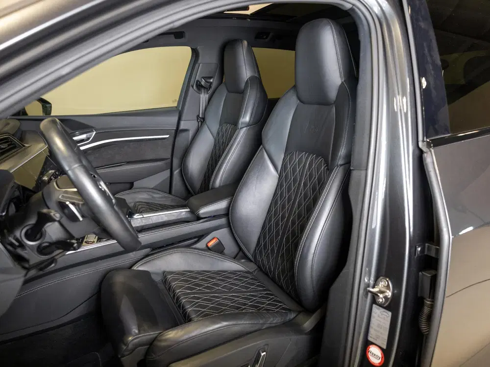 Audi e-tron S quattro 95 kWh SOH 89% uit 2020, foto 8
