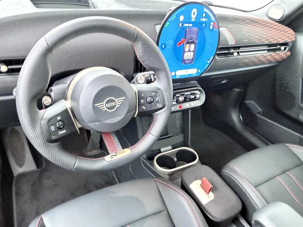 Mini John Cooper Works Cooper C John Cooper Works uit 2025, foto 2
