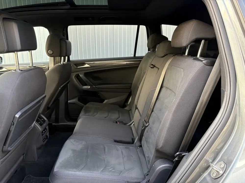 Volkswagen Tiguan Allspace 1.5 TSI AUT R-LINE 7PERS. PANODAK uit 2020, foto 20