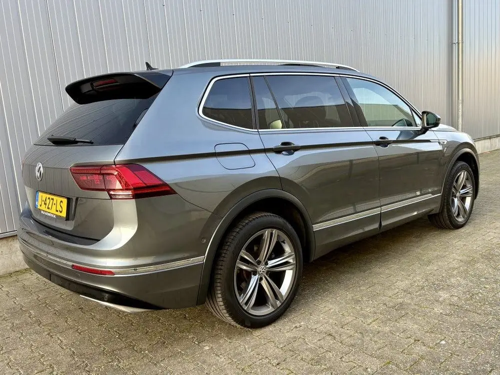 Volkswagen Tiguan Allspace 1.5 TSI AUT R-LINE 7PERS. PANODAK uit 2020, foto 3