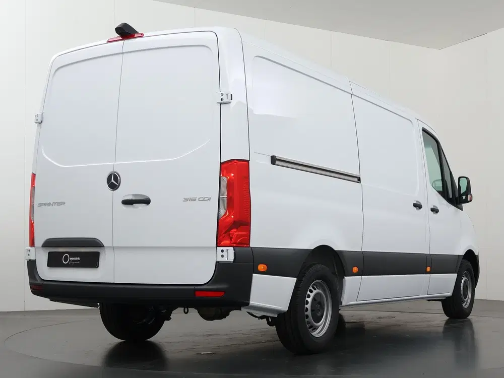 Mercedes-Benz Sprinter 315 CDI uit 2024, foto 3