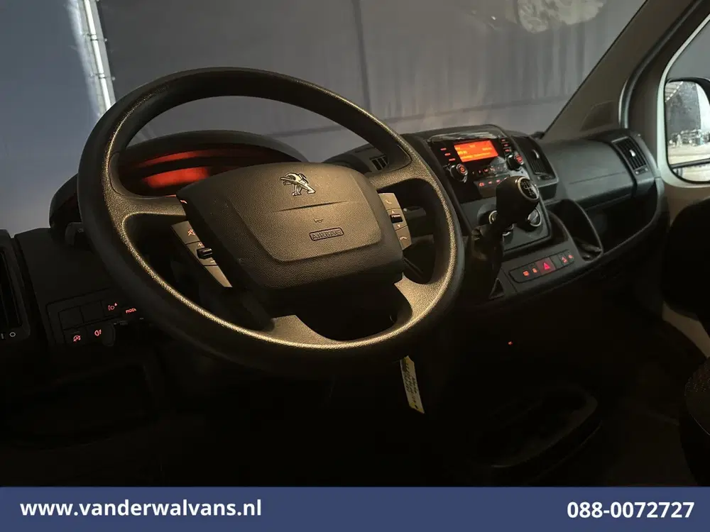 Peugeot Boxer 2.2 BlueHDi 141pk Bakwagen 436cm Lang Laad uit 2022, foto 16