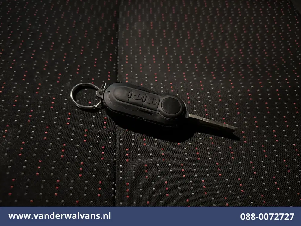Peugeot Boxer 2.2 BlueHDi 141pk Bakwagen 436cm Lang Laad uit 2022, foto 20