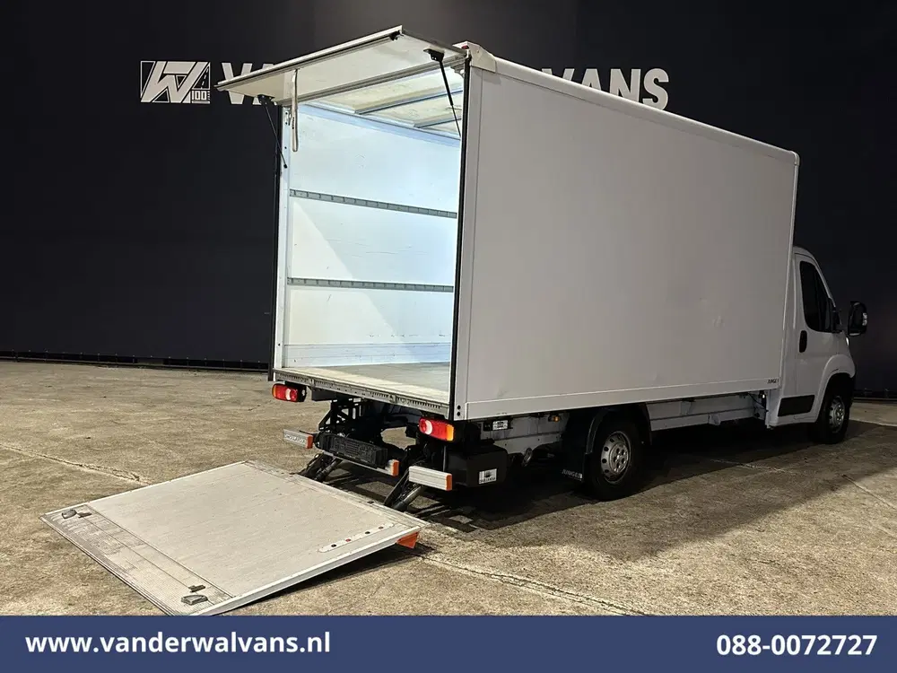 Peugeot Boxer 2.2 BlueHDi 141pk Bakwagen 436cm Lang Laad uit 2022, foto 3