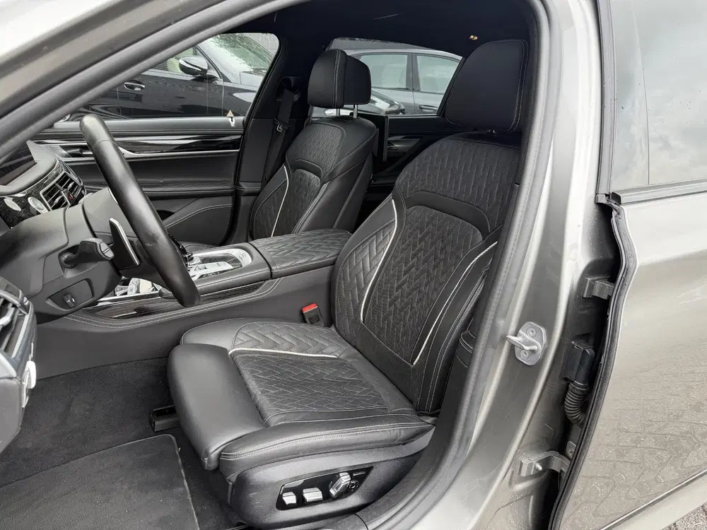BMW 7-serie 750Li xDrive High Executive M-Sport uit 2019, foto 15