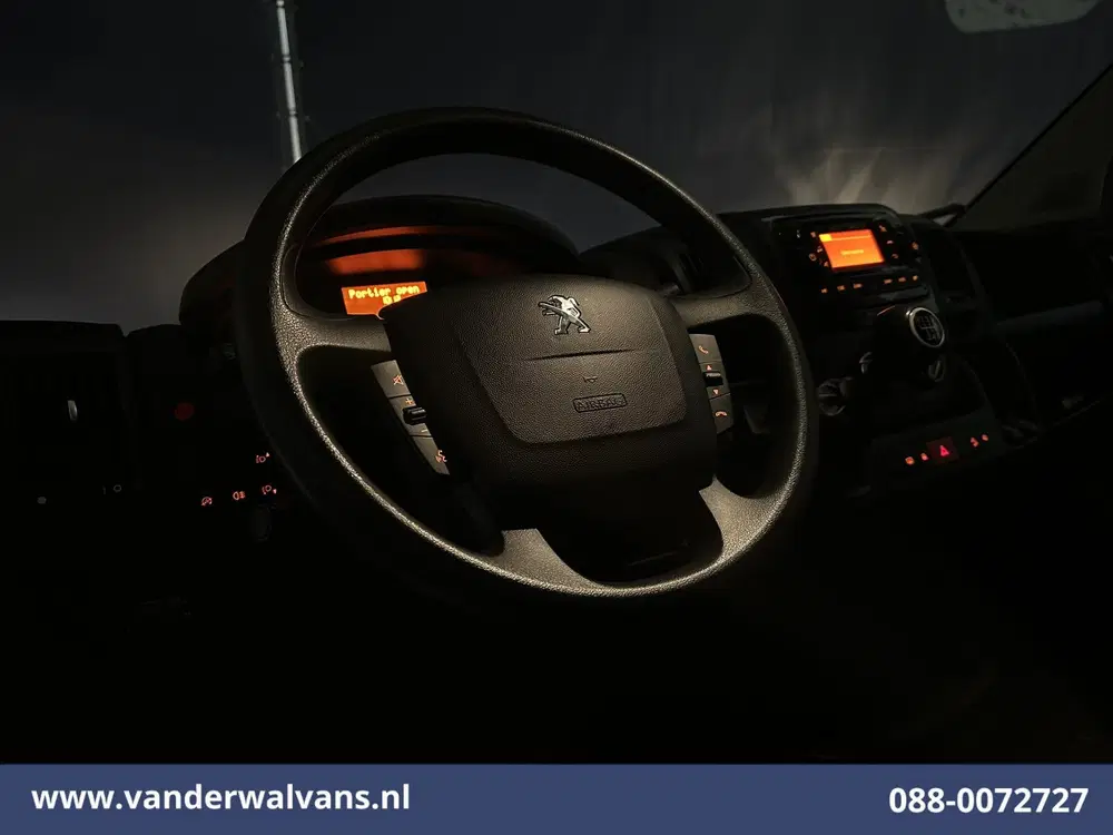 Peugeot Boxer 2.2 BlueHDi 165pk Bakwagen 434cm Lang Laad uit 2024, foto 15