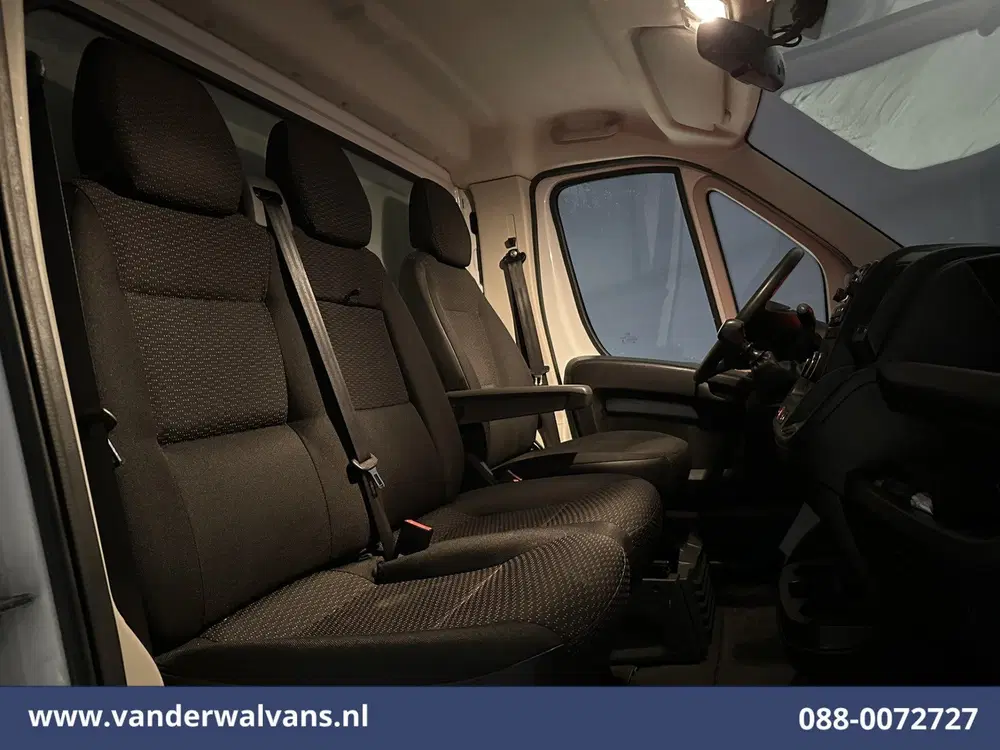 Peugeot Boxer 2.2 BlueHDi 165pk Bakwagen 434cm Lang Laad uit 2024, foto 8