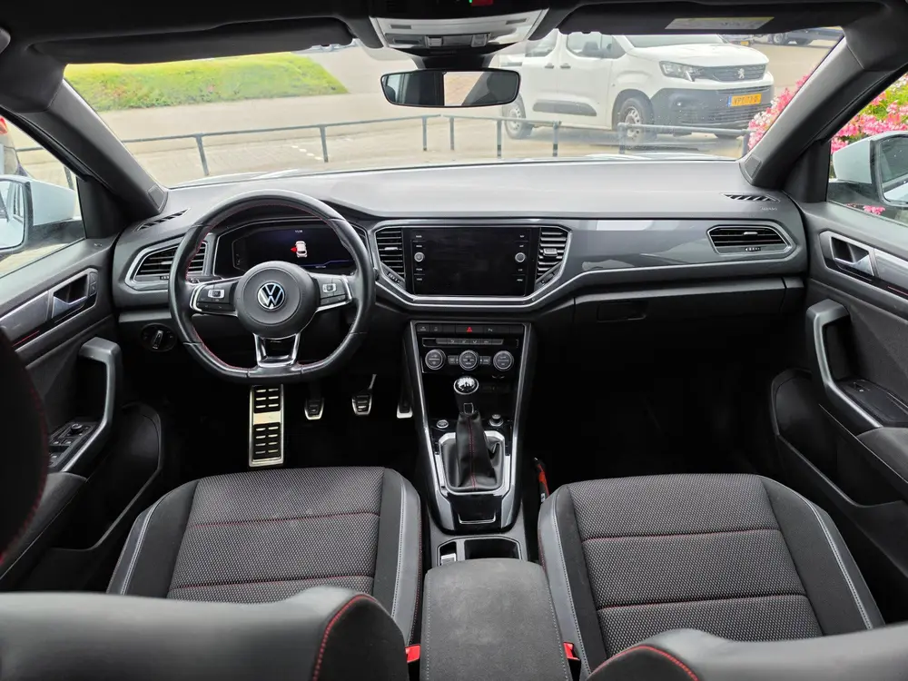Volkswagen T-Roc 1.5 TSI Sport Business R uit 2022, foto 16