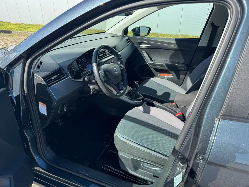 SEAT Arona 1.0 TSI Style Business Intense uit 2021, foto 4
