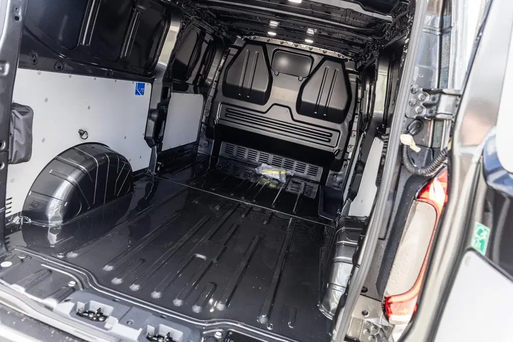 Volkswagen Transporter 2.5 eHybrid 233pk AUT L2H1 30 Bulli uit 2026, foto 6