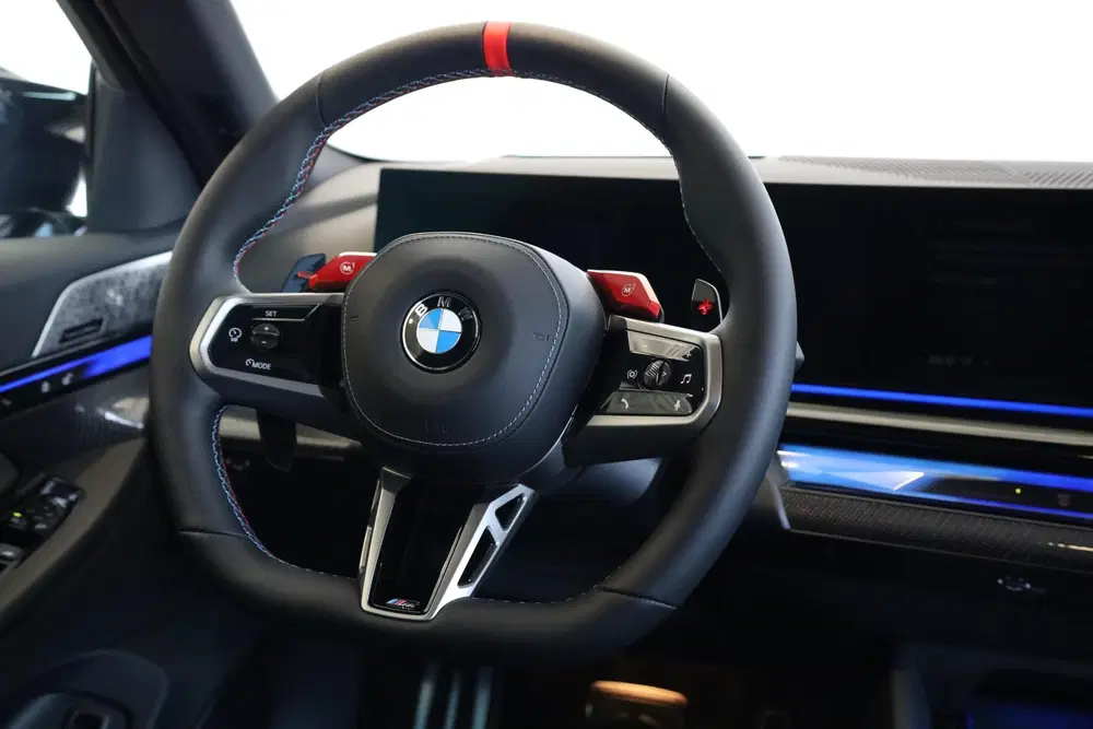 BMW M5 Touring Bowers & Wilkins uit 2026, foto 13