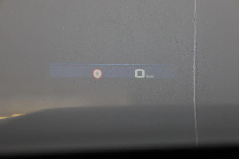 BMW M5 Touring Bowers & Wilkins uit 2026, foto 15
