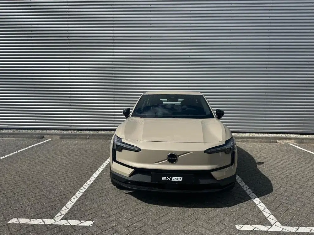 Volvo EX30 Single motor Plus uit 2026, foto 6