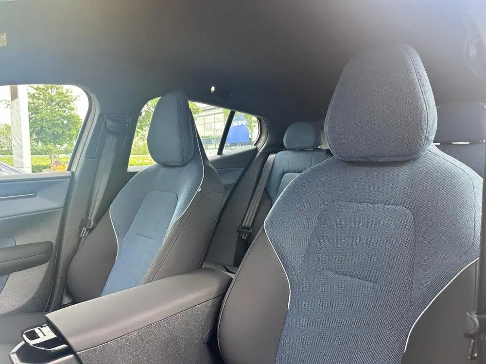 Volvo EX30 Single motor Plus uit 2026, foto 7