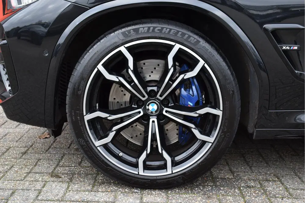 BMW X4 M Competition Panorama uit 2020, foto 18