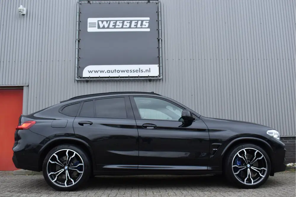 BMW X4 M Competition Panorama uit 2020, foto 8